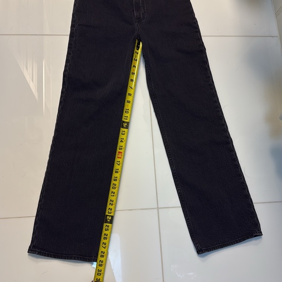 Abercrombie & Fitch 90s Relaxed High Rise Jean Mixed Fabric Denim/Leather Size 4 - Picture 5 of 5